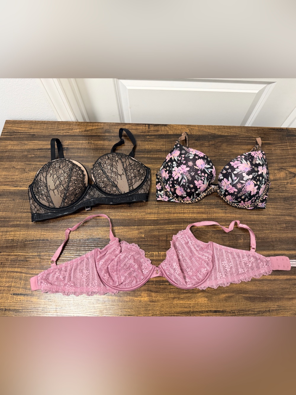 Victorias Secret • Lot of 3 • 36D • Bras